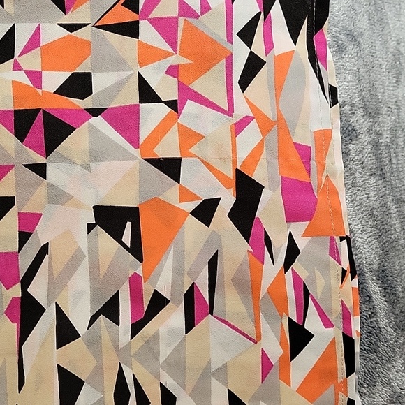 LOFT Bubble Sleeve Blouse in Geo Print - Picture 8 of 10